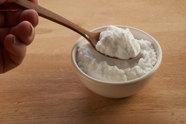 Polishing with baking soda to your glass cooktop