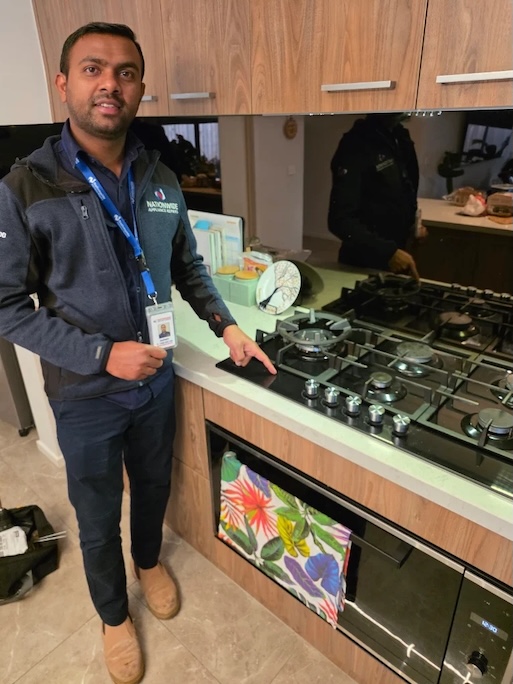Cooktop repairs Sydney with Tech Ashwin
